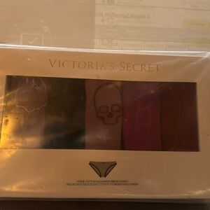 New Victoria secret Halloween 5 pack of bikini panties